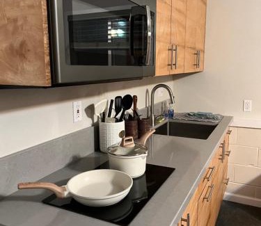 Honokaa House | Private Ohana on the lush Hamakua coast with AC