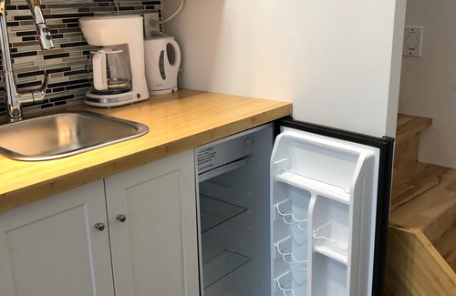 Saint-Hubert Apartment | Private one room unit, only for non-smokers