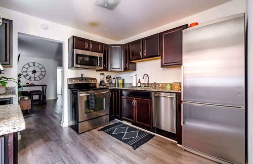Arena District House | Private Parking - Convention - Short North - Pets