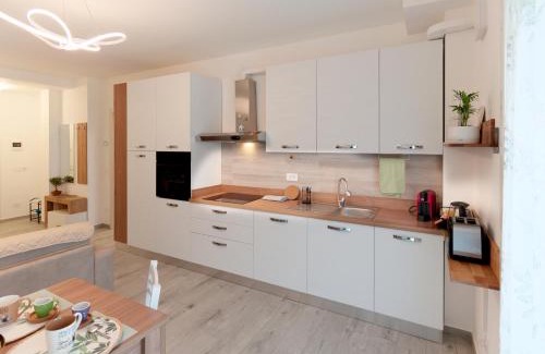 Bastia Umbra Apartment | Private Parking - Modern Apartment Near Assisi