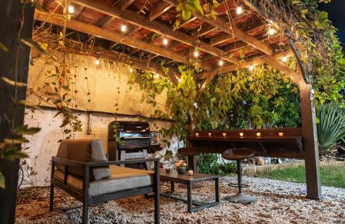 Bucana Apartment | Private Patio Retreat with Zen Vibe and FREE Laundry