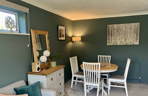 Holybourne Apartment | Private, peaceful annexe in rural Hampshire