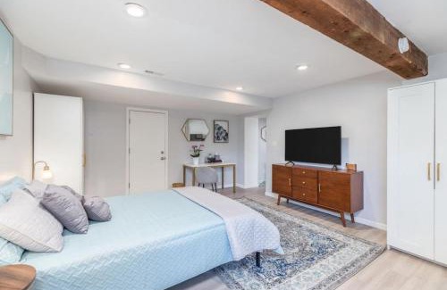 Lower Avenues House | Private Pet Friendly Avenues Suite of Downtown
