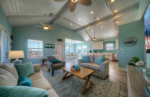 Leeward Sands House | Private Pool, Game Room | Golf Cart Zone, Boat Parking | Beacharita by AvantStay