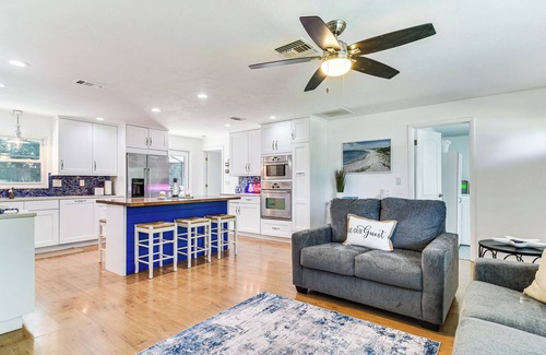 Largo House | Private Pool, Games & Tropical Bar: Largo Home!