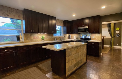 Southeast Houston House | Private pool, great sound system, all the amenities one could hope for.
