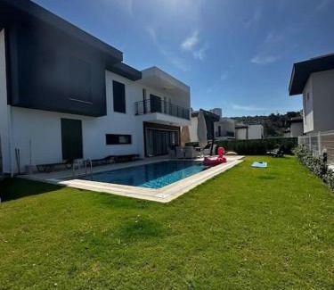 Yavansu Mahallesi Villa | Private Pool Villa for Daily Rent in Kusadasi