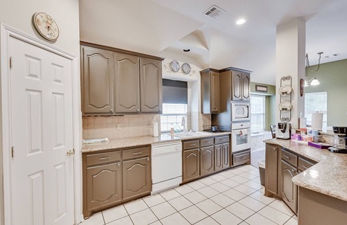 South Arlington House | PRIVATE POOL w/Full Amenities by BLD & Joe Pool LK