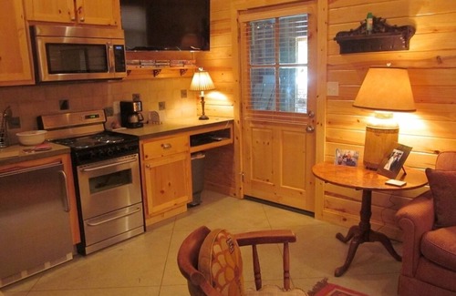 Oxford Cottage | Private & Quaint Barn-Cottage only 6.9 miles from the Oxford Square!