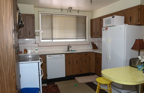Westlake House | Private, Quiet, and Furnished Home Away from Home by the Olympic Golf Course
