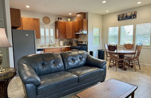 Napa Apartment | Private, Quiet, Comfy, <1 mile walk Downtown Napa