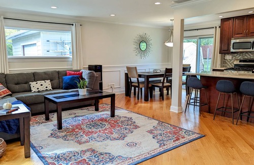 Addison House | Private & quiet π² O'Hare 8mi βοΈ D/T Chicago 22mi ποΈ