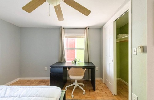 East Cesar Chavez Resort | Private room ∙ 1 bedroom ∙ 1 guest