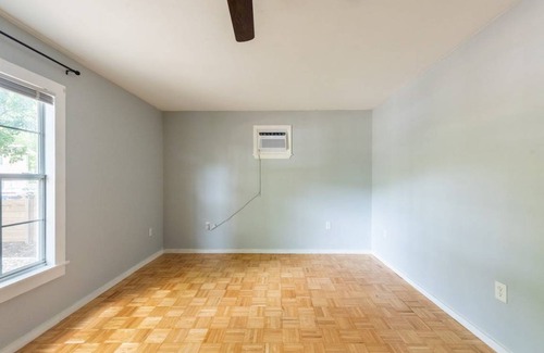 East Cesar Chavez Resort | Private room ∙ 1 bedroom ∙ 1 guest