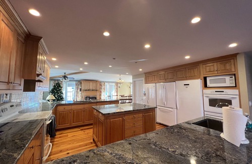 Barre House | Private Resort Like Getaway - Close to Wachusett Mountain Ski Resort!