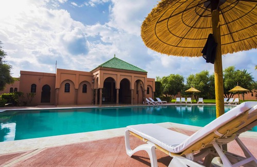 Palmeraie House | Private Riad with swimming pool and gardens,