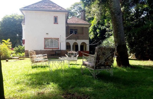 Nairobi Resort | Private room ∙ 10 guests