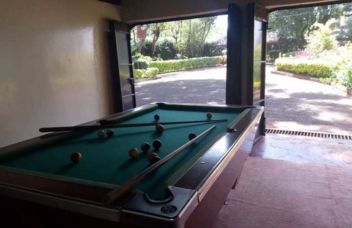 Nairobi Resort | Private room ∙ 10 guests