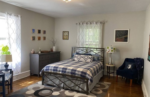 West Mount Airy Resort | Private room ∙ 3 guests