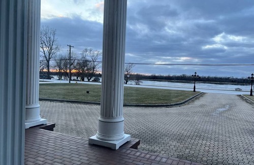 Amherstburg Resort | Private room ∙ 1 guest