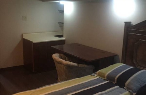 Calgary Resort | Private room ∙ 1 guest