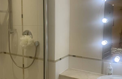 Malahide Resort | Private room ∙ 1 guest