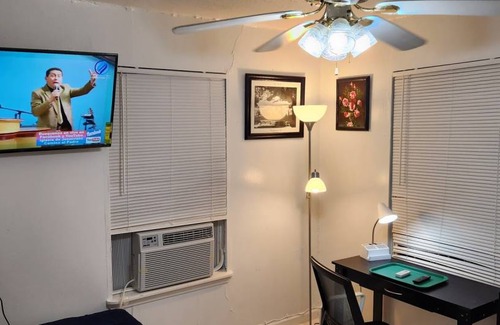 South Central Houston Resort | Private room ∙ 1 guest