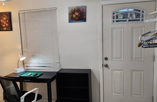 South Central Houston Resort | Private room ∙ 1 guest