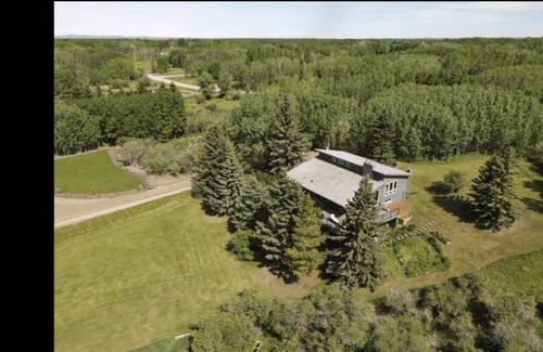 Bearspaw Resort | Private room ∙ 2 guests