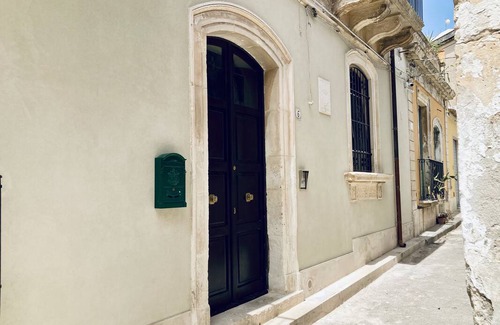 Avola Resort | Private room ∙ 2 guests