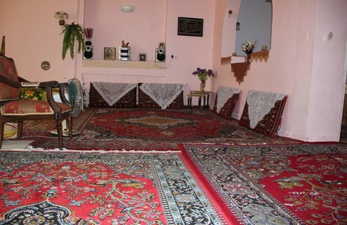 Shīrāz Resort | Private room ∙ 3 guests