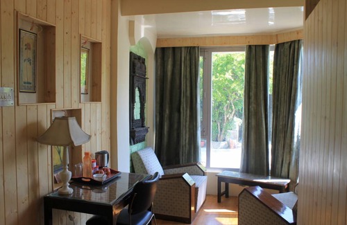 Srinagar Cabin | Private room ∙ 3 guests