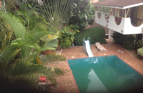 Runda Resort | Private room ∙ 4 guests