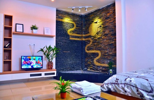 Hoan Kiem Resort | Private room ∙ 6 guests