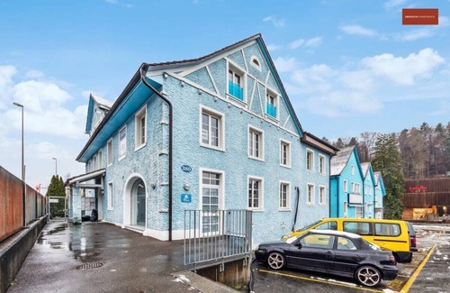 Dietikon District Apartment | Private room for four in lovely shared home