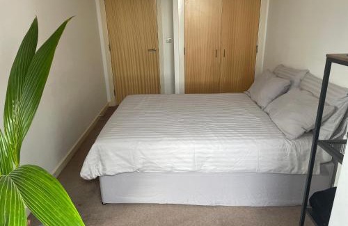 Homerton Bed & Breakfast | Private Room in a shared flat