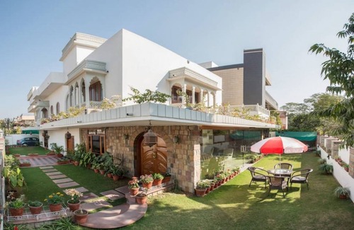 Civil Lines Resort | Private room ∙ 2 guests
