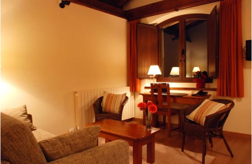 Arbizu Apartment | Private room in charming rural hotel 8