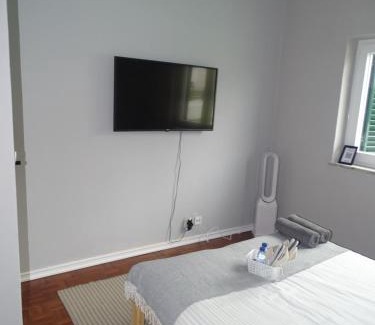 Almoinha House | Private Room in Family Home with Pool