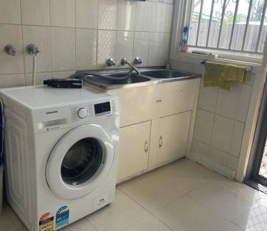 Albanvale House | Private Room Near Melbourne Airport