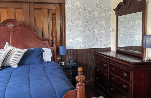 West Creek Bed & Breakfast | Private Room w Full Bath near LBI Long Beach Island West Creek Tuckerton Venues