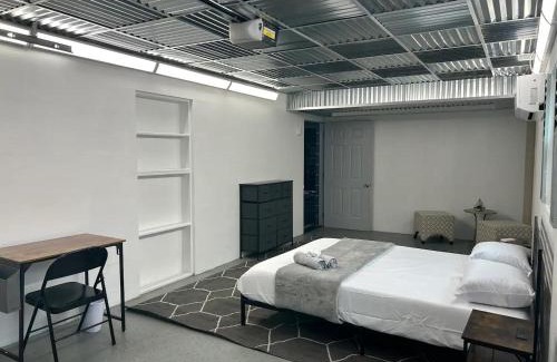 Braden River House | Private Rooms In Bradenton - Close to Sarasota