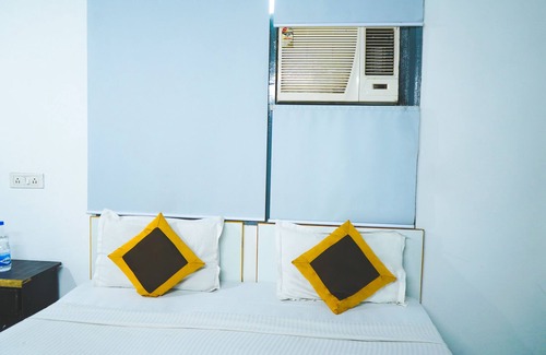 Hauz Khas Village Bed & Breakfast | PRIVATE ROOMS IN HAUZ KHAZ