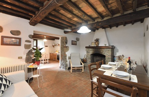 Coreglia Antelminelli House | Private swimming pool - Sleeps 6 - Garfagnana