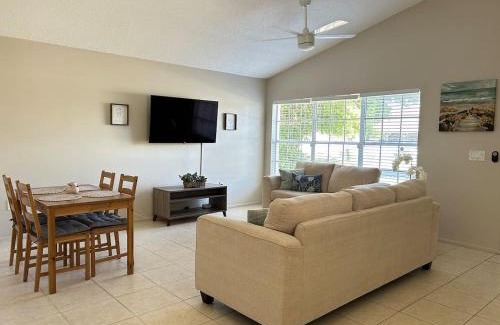 Park East House | Private Stay Near Ed Smith Stadium-Great Location Rm4 Shared home