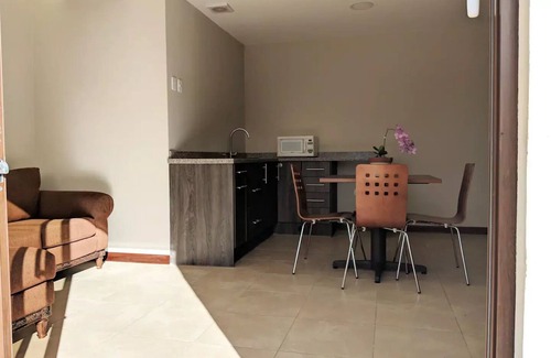 Tumbaco Apartment | Private Studio at Tumbaconn