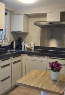 Beersel Apartment | Private studio near train station & Sonian Forest