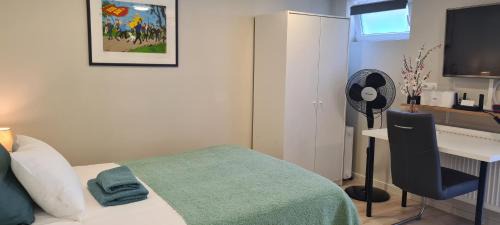 Beersel Apartment | Private studio near train station & Sonian Forest