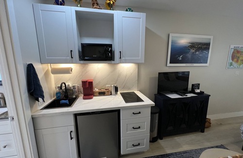 Corona del Mar Apartment | Private Studio Within Walking Distance to the Beach, Restaurants, & Shops