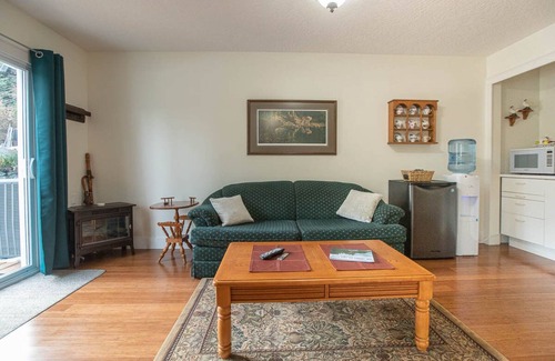 North Cowichan Apartment | Private suite located on the garden side of our home
